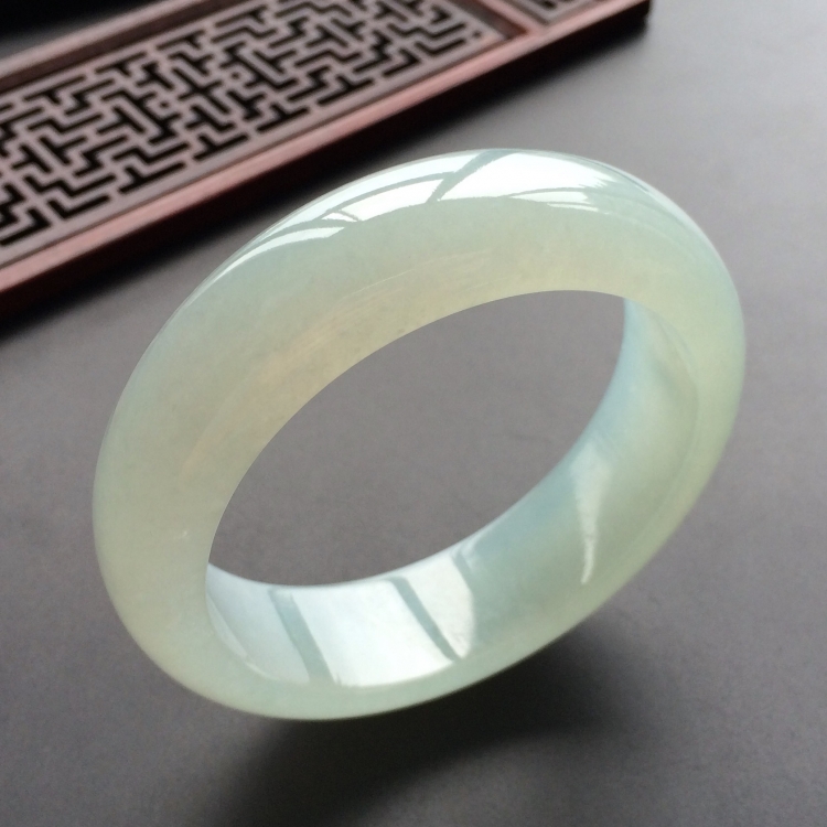 (超值推荐)冰种晴水手镯(57.3mm)