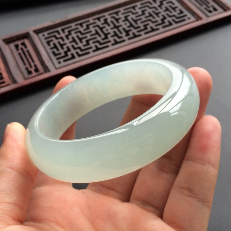 (超值推荐)冰种晴水手镯(57.3mm)