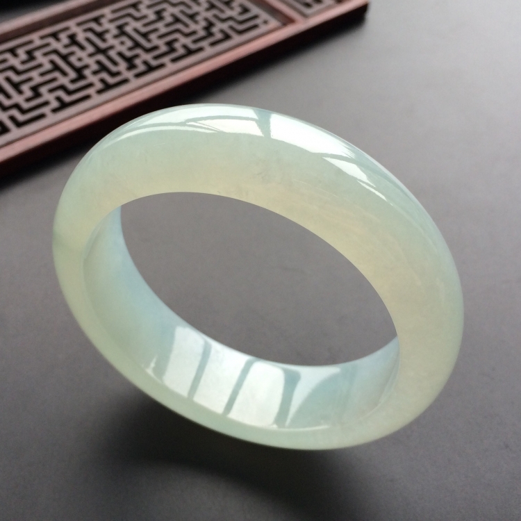 (超值推荐)冰种晴水手镯(57.3mm)