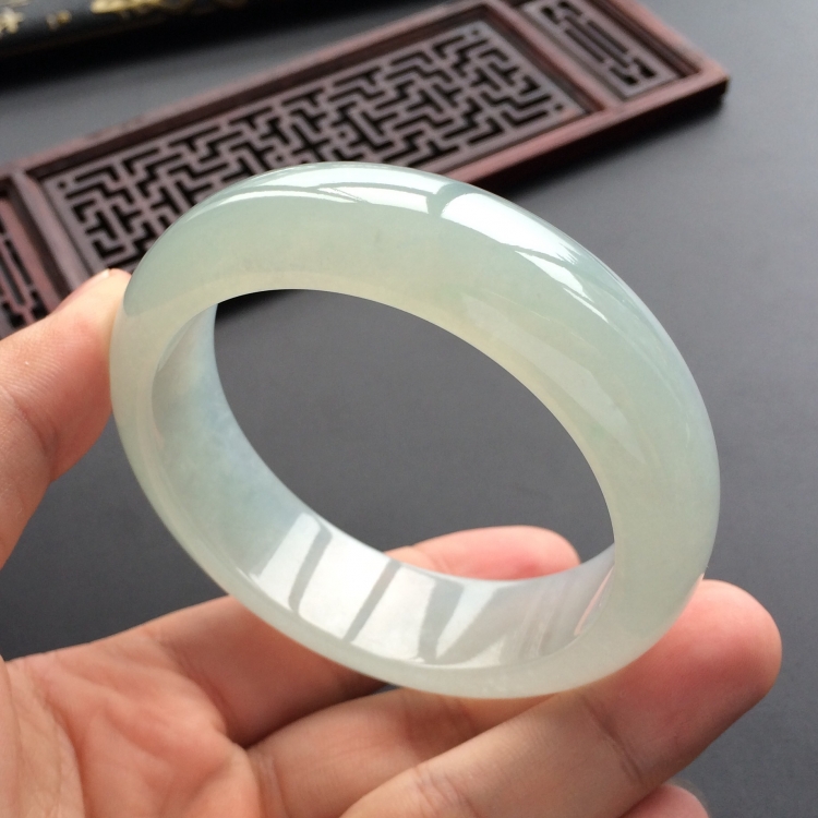 (超值推荐)冰种晴水手镯(57.3mm)
