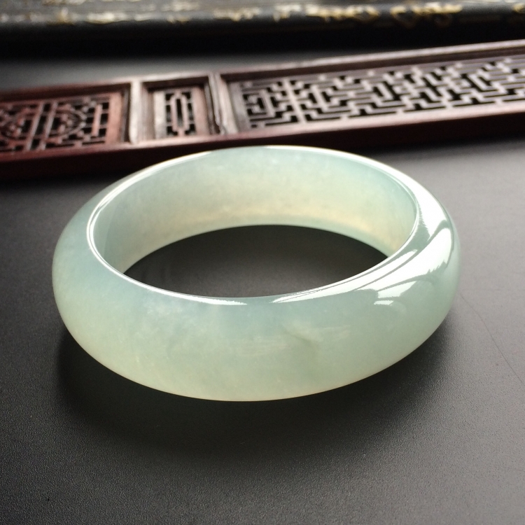 (超值推荐)冰种晴水手镯(57.3mm)