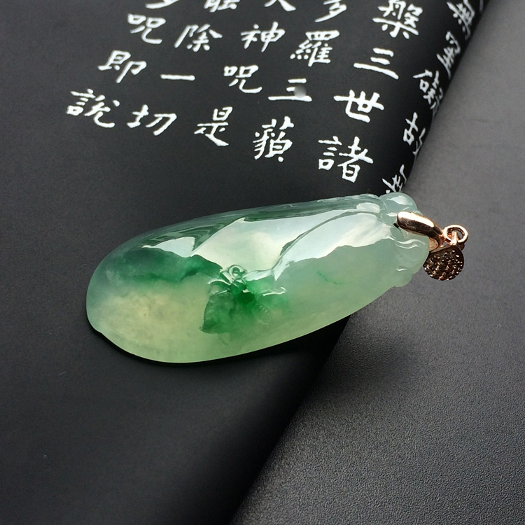 冰种飘翠福瓜挂件