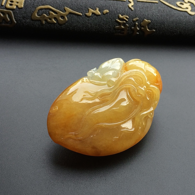 糯冰种黄翡寿星挂件