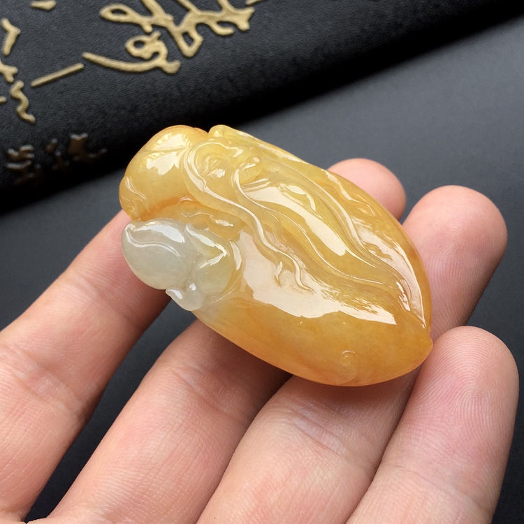 糯冰种黄翡寿星挂件