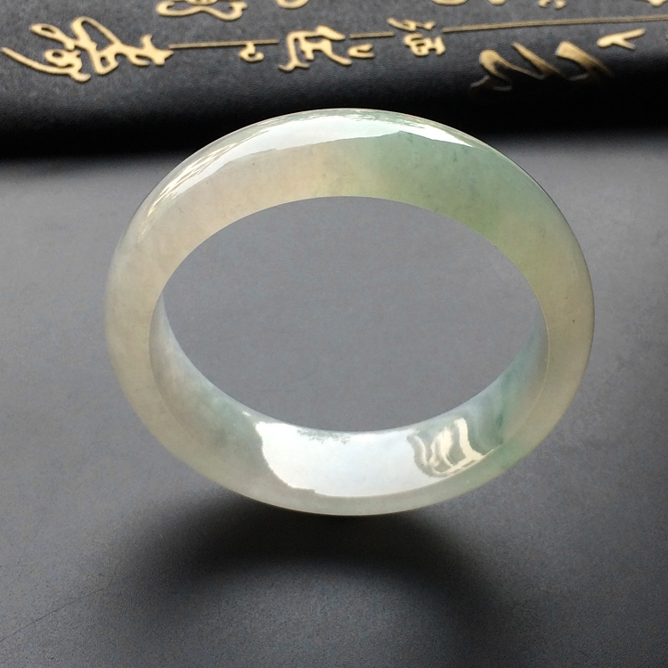 (超值推荐)冰种淡晴水手镯(57mm)