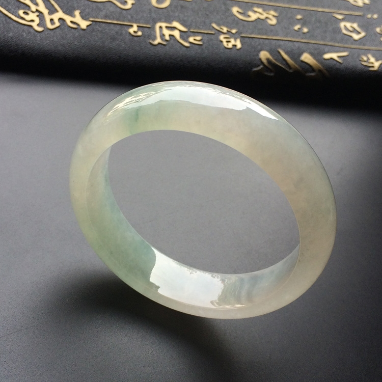 (超值推荐)冰种淡晴水手镯(57mm)