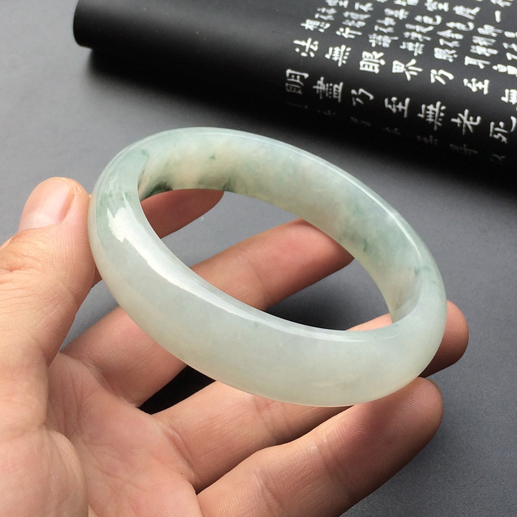 糯冰种飘花手镯(58.1mm)