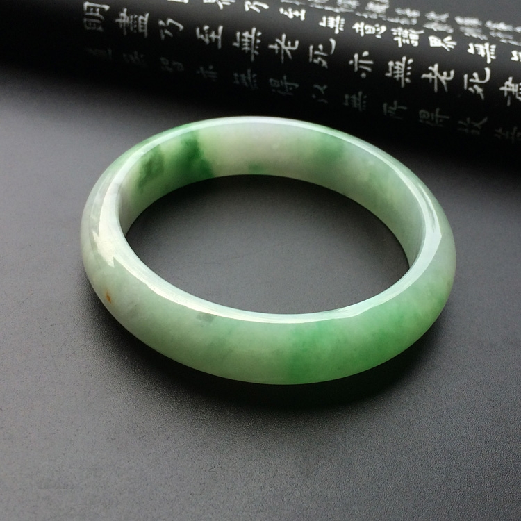 (超值推荐)糯冰种飘花手镯(56.2mm)