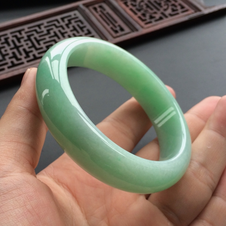 (超值推荐)糯冰种豆色手镯(57.3mm)