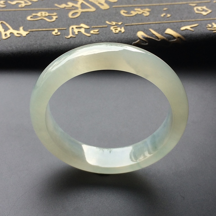 （超值推荐）冰种淡晴水手镯（57.1mm）