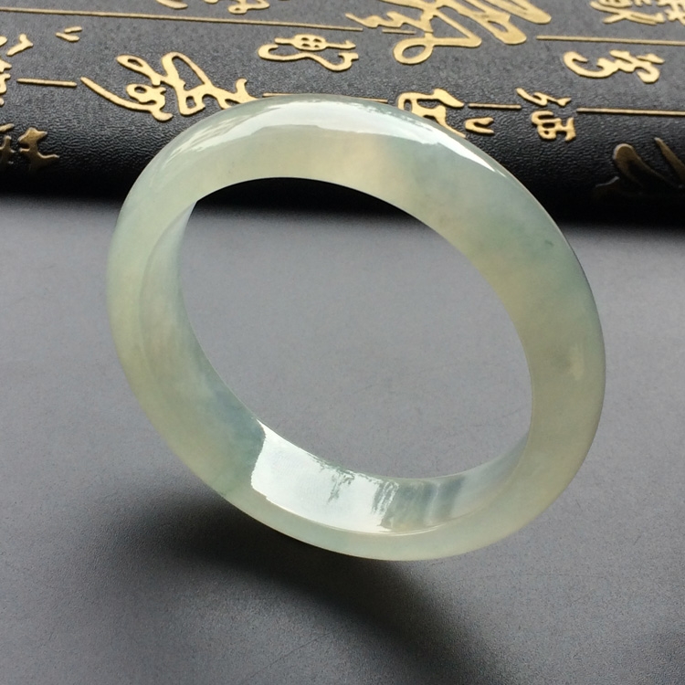 （超值推荐）冰种淡晴水手镯（57.1mm）