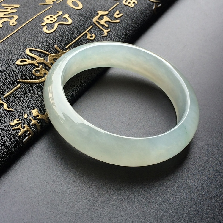 （超值推荐）冰种淡晴水手镯（57.1mm）