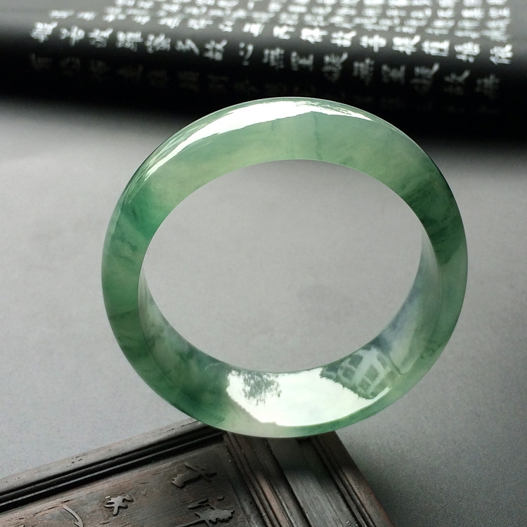 （超值推荐）冰种飘花贵妃镯（55.1mm-50mm）