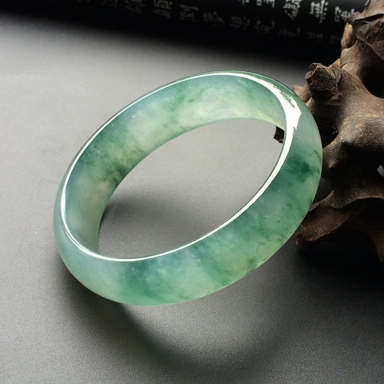 （超值推荐）冰种飘花贵妃镯（55.1mm-50mm）