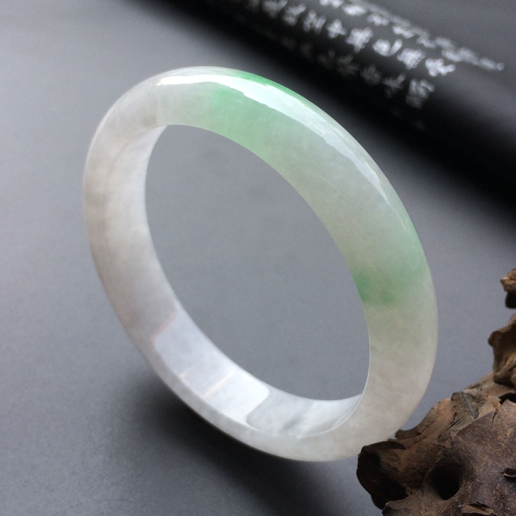 （超值推荐）糯冰种飘翠手镯（58.1mm）