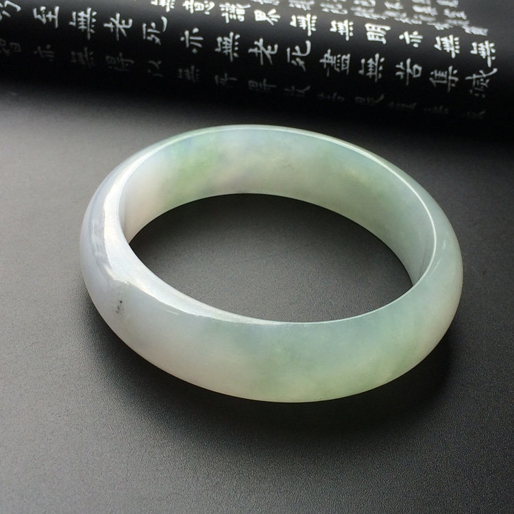 (超值推荐)糯冰种晴水手镯(59mm)