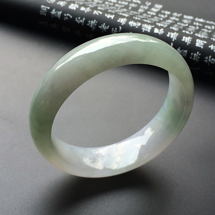 (超值推荐)糯冰种晴水手镯(59mm)