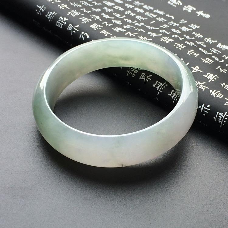 (超值推荐)糯冰种晴水手镯(59mm)