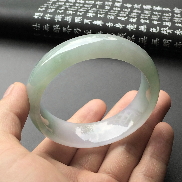 (超值推荐)糯冰种晴水手镯(59mm)