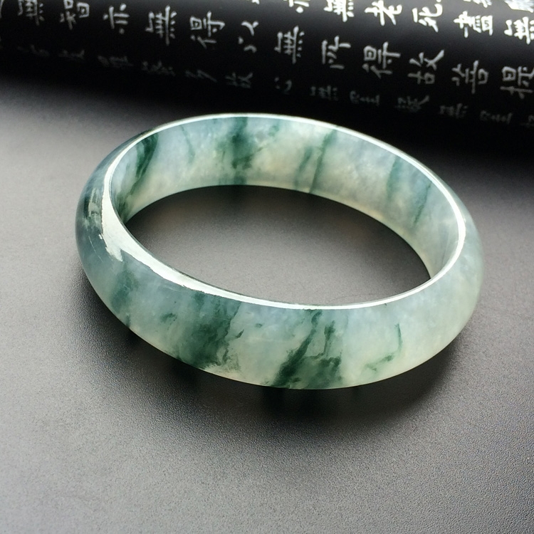 (超值推荐)冰种飘花贵妃手镯(55.6mm-50mm)