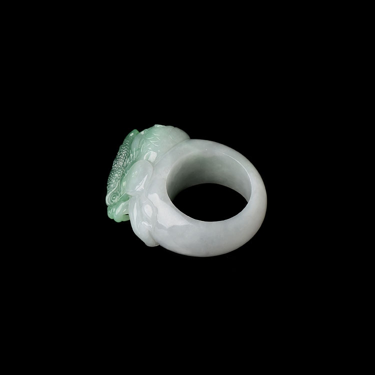 （超值推荐）糯冰种飘绿花神龙指环