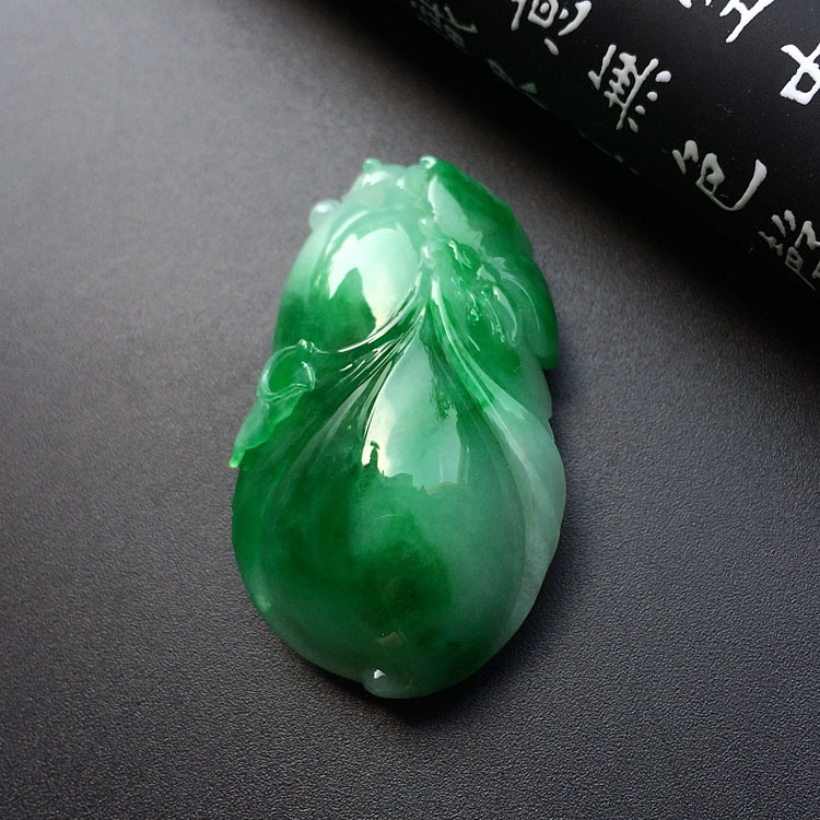 (超值推荐)糯冰种阳绿玉兰花挂件