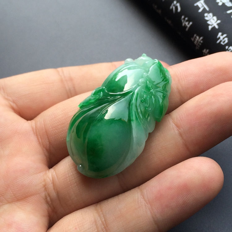(超值推荐)糯冰种阳绿玉兰花挂件