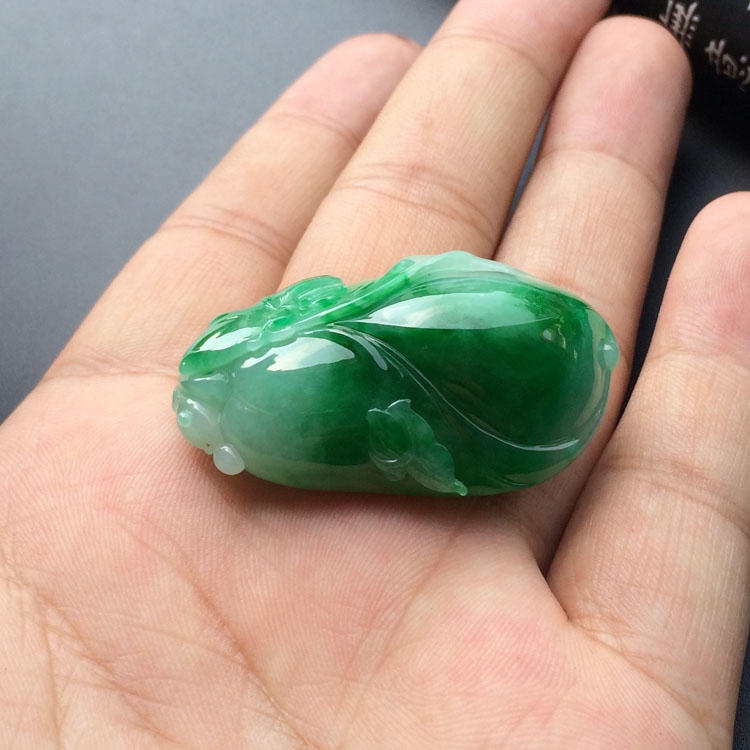 (超值推荐)糯冰种阳绿玉兰花挂件
