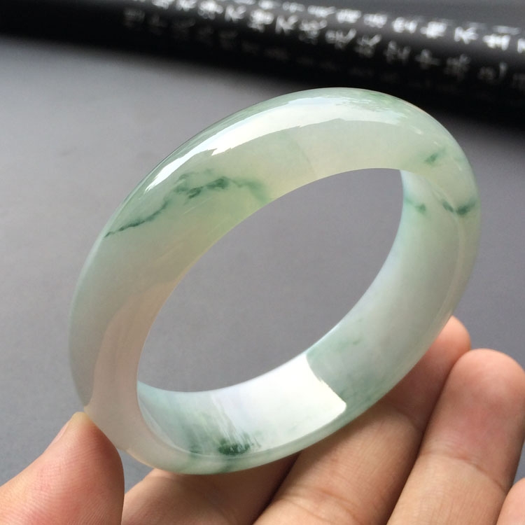 (超值推荐)糯冰种飘花手镯(57.9mm)