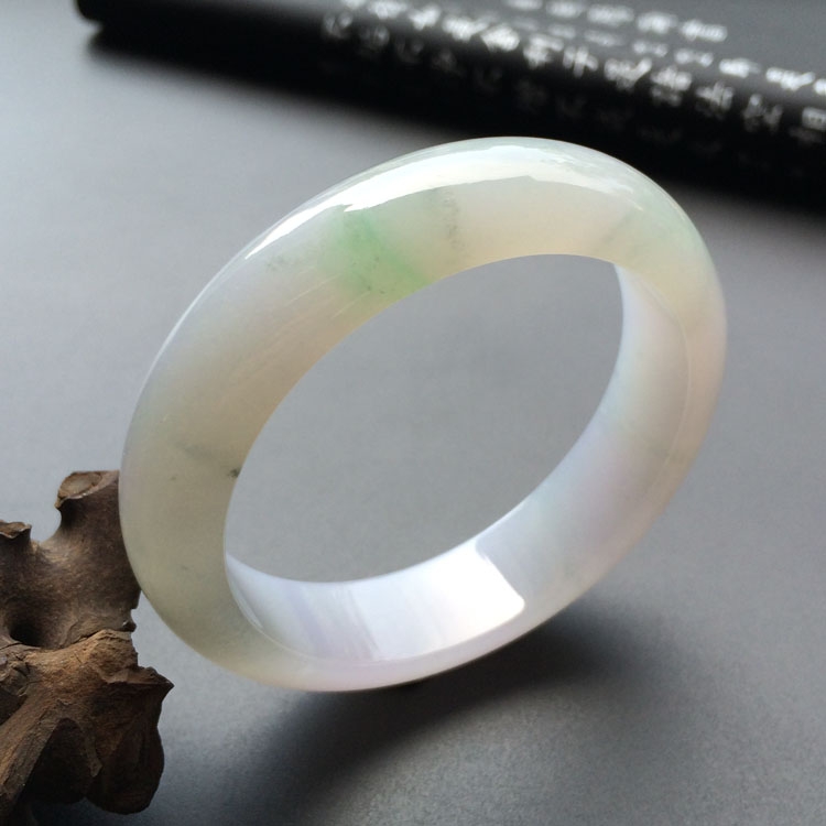 (超值推荐)糯冰种淡春带彩手镯(52.3mm)