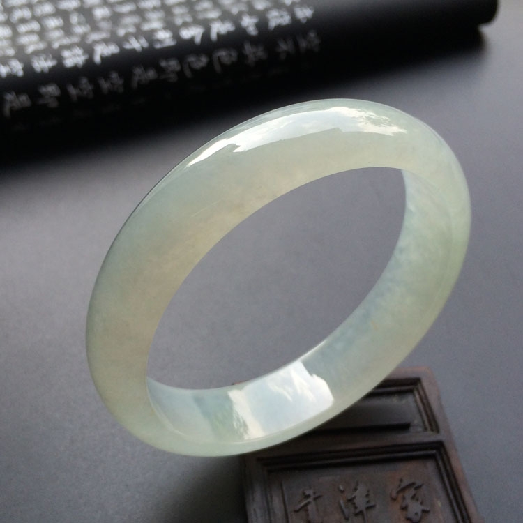 （超值推荐）冰种淡晴水手镯（58.6mm）