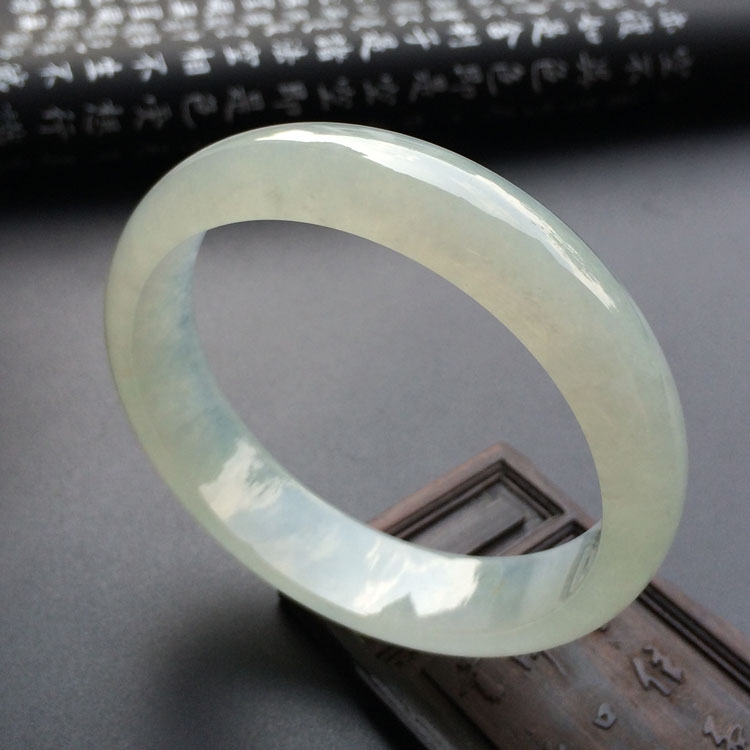 （超值推荐）冰种淡晴水手镯（58.6mm）