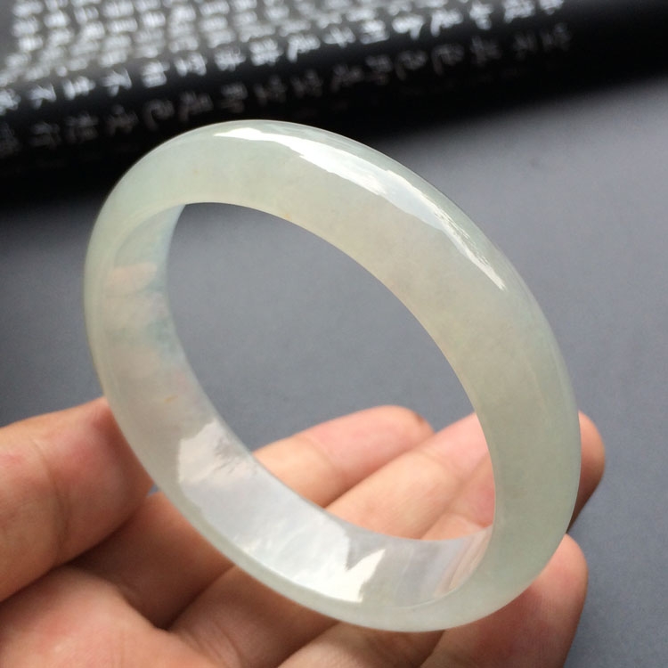 （超值推荐）冰种淡晴水手镯（58.6mm）