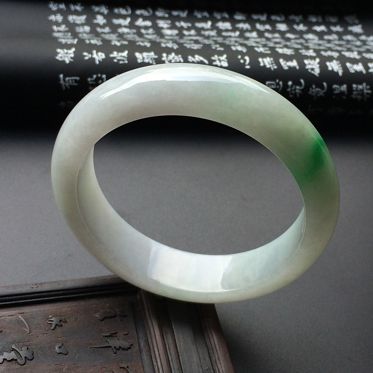 (超值推荐)糯冰种飘翠手镯(56.4mm )