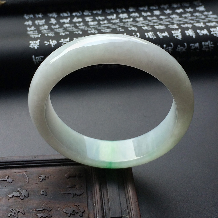 (超值推荐)糯冰种飘翠手镯(56.4mm )