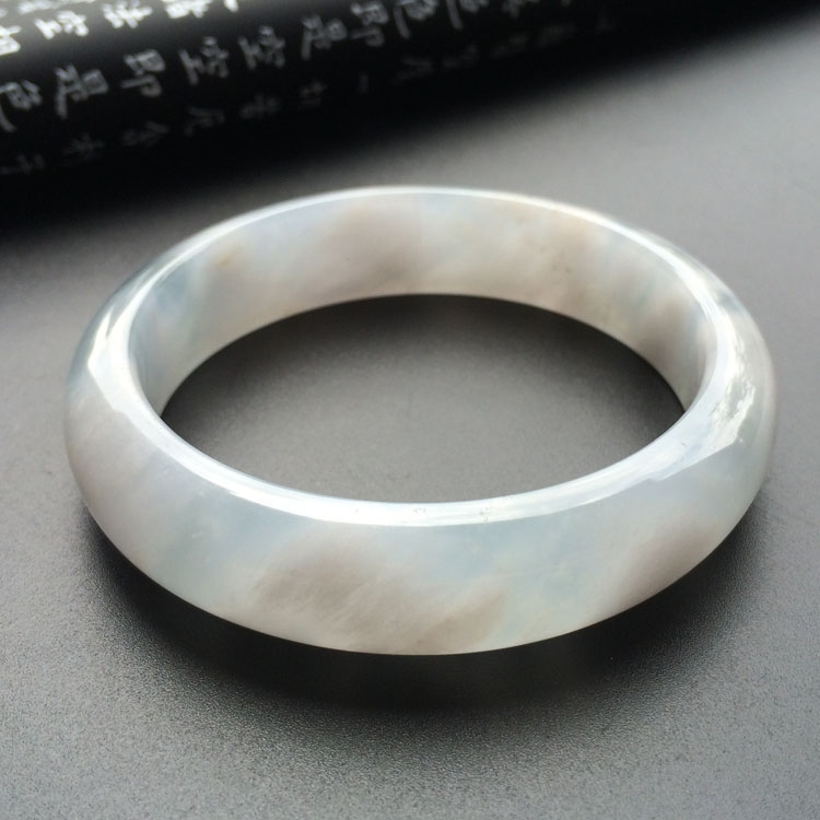 糯冰种淡晴水手镯（57.3mm）