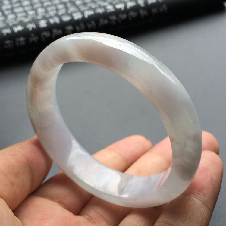 糯冰种淡晴水手镯（57.3mm）