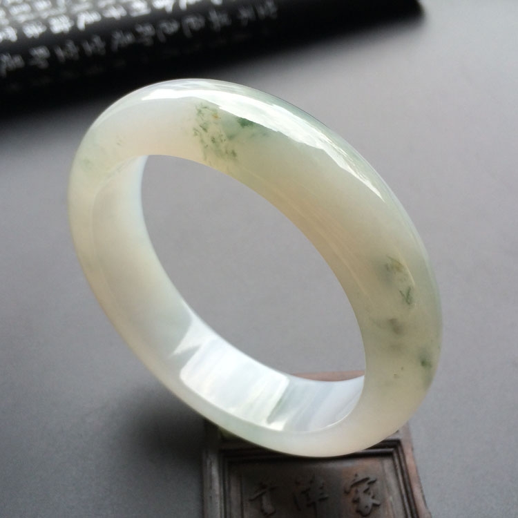 (超值推荐)糯冰种飘花手镯（58.3mm）