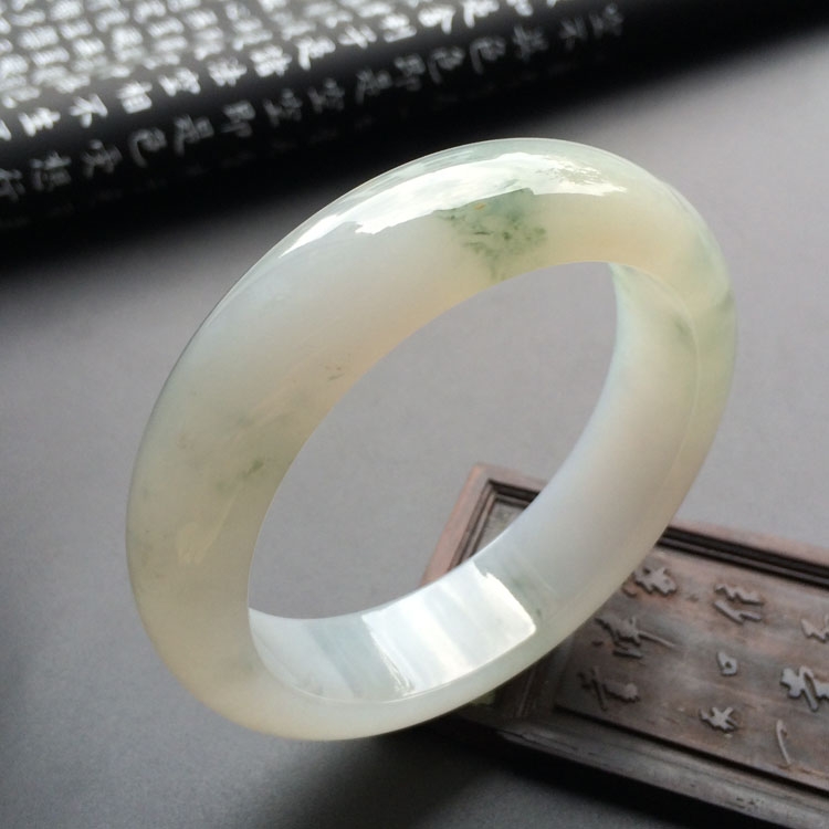 (超值推荐)糯冰种飘花手镯（58.3mm）