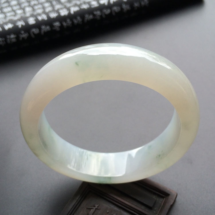 (超值推荐)糯冰种飘花手镯（58.3mm）