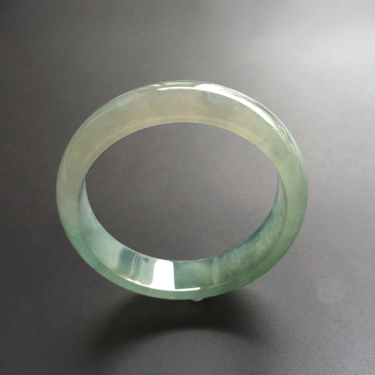 （超值推荐）冰种晴水略飘花手镯（58.6mm）