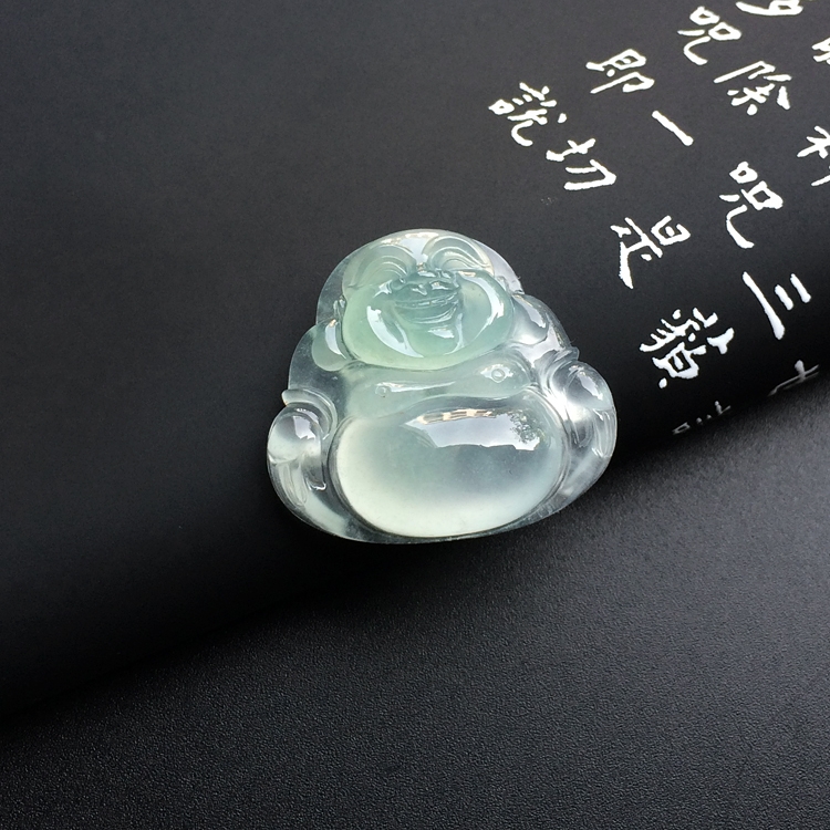冰种淡晴水玉佛挂件