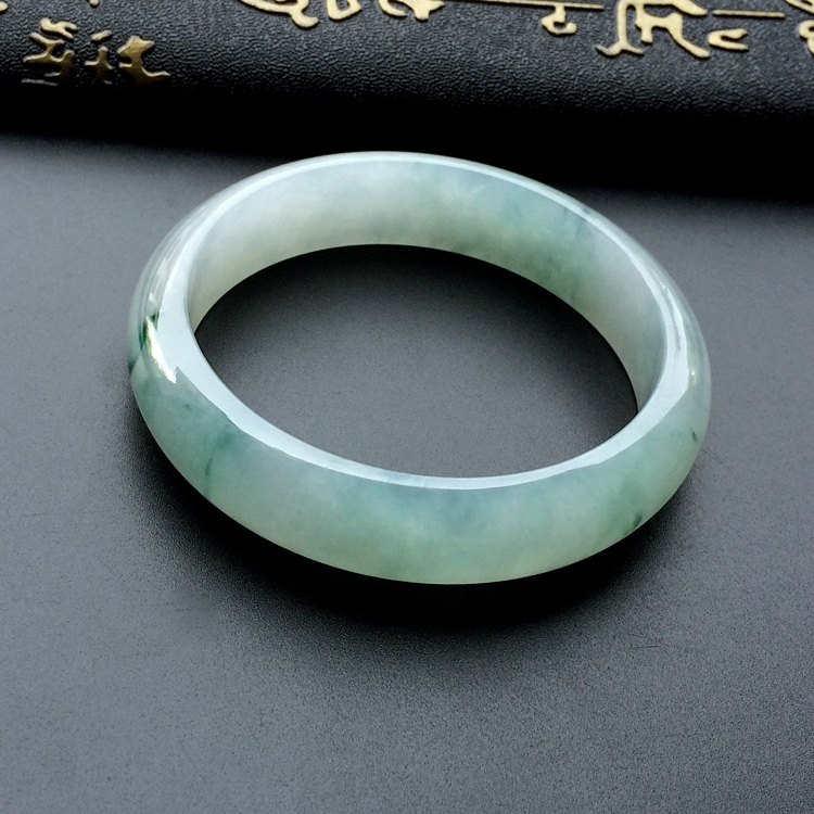 （超值推荐）冰种飘花手镯（57.9mm）