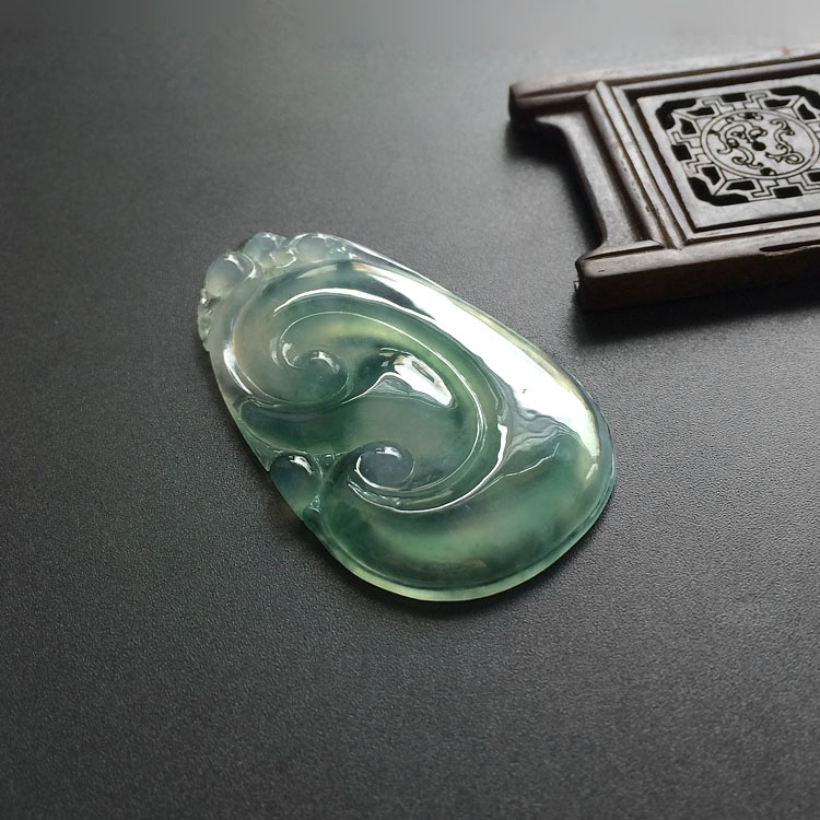 （超值推荐）冰种晴水略飘花如意挂件