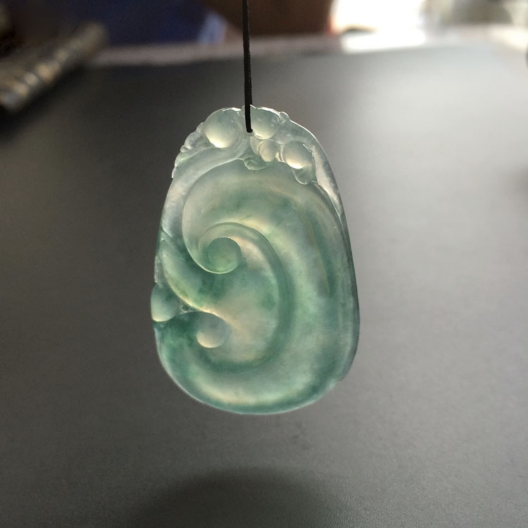 （超值推荐）冰种晴水略飘花如意挂件