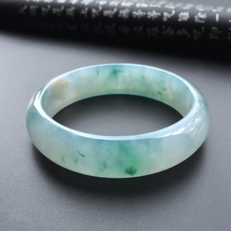 (超值推荐)冰种飘花手镯(55.7mm)