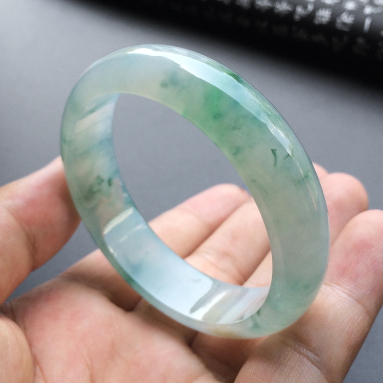 (超值推荐)冰种飘花手镯(55.7mm)