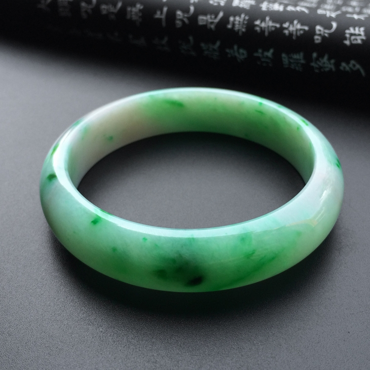 (超值推荐)糯冰种飘翠手镯(56.4mm )