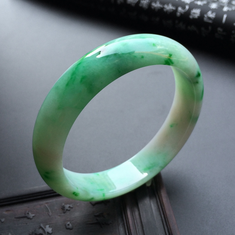 (超值推荐)糯冰种飘翠手镯(56.4mm )