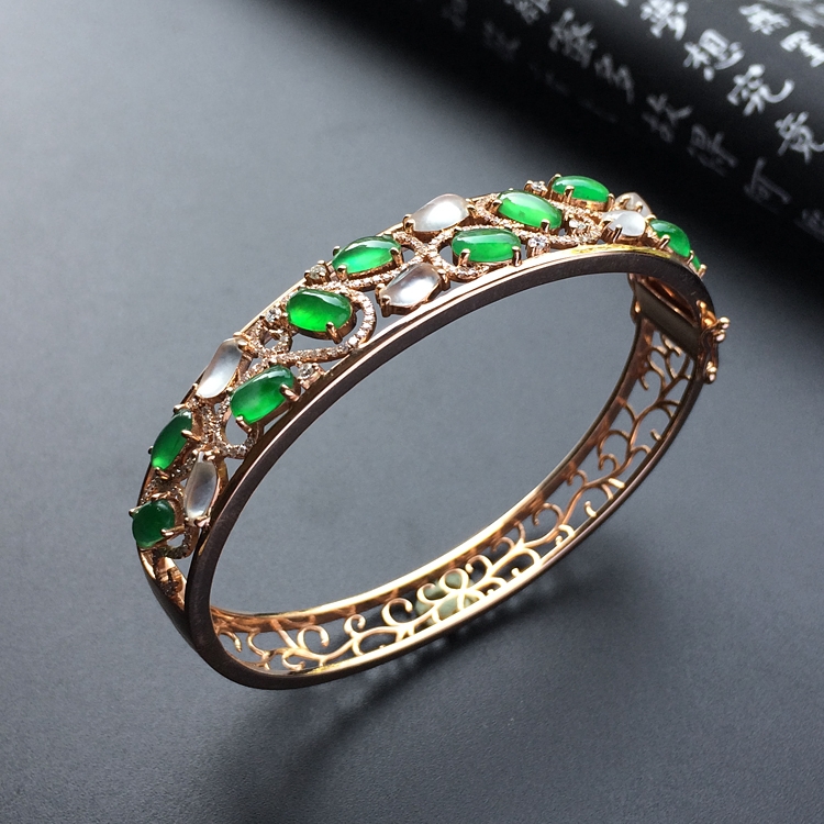 冰种/玻璃种翠色/无色镶玫瑰金钻石贵妃手镯(55.5mm-43.7mm)